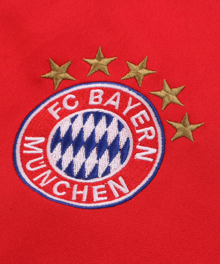 Bayern Munchen Black and Red Tracksuit