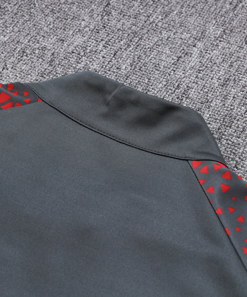 طقم مانشستر سيتي "الكسوف القرمزي" الثاني