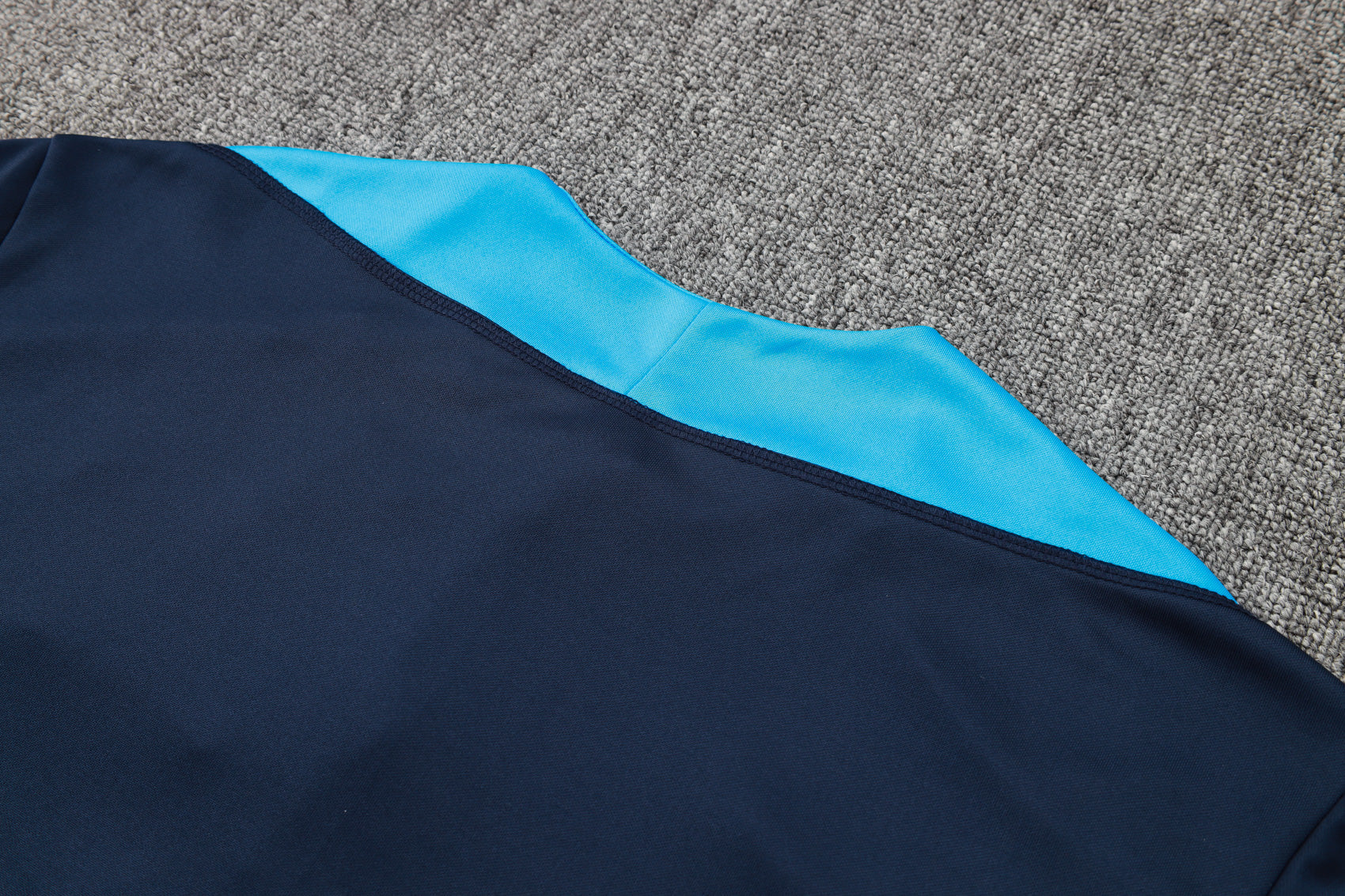 طقم رياضي تشيلسي أزرق داكن