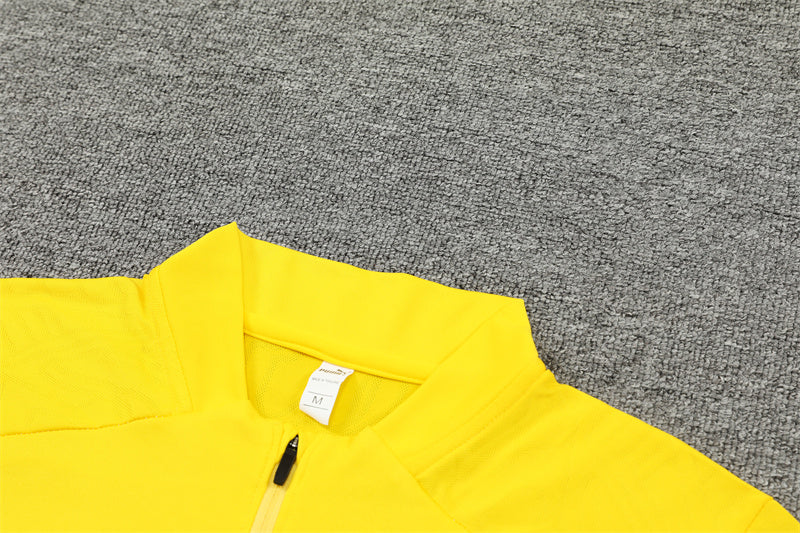 بدلة رياضية سوداء وصفراء من بوروسيا دورتموند