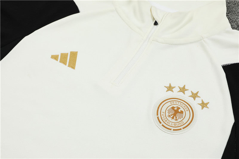 Chándal Negro y Beige Alemania