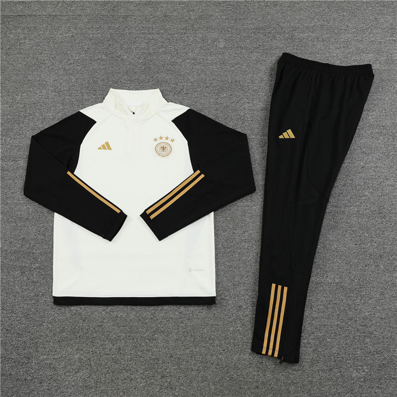 Chándal Negro y Beige Alemania