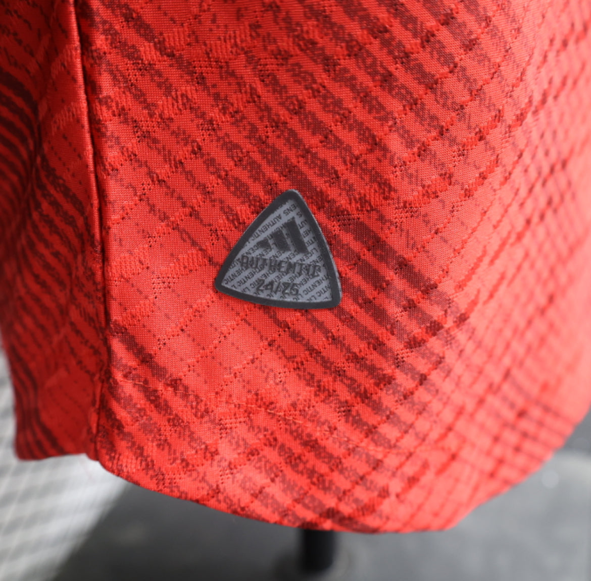 طقم نادي روما الأساسي لموسم 2024-2025