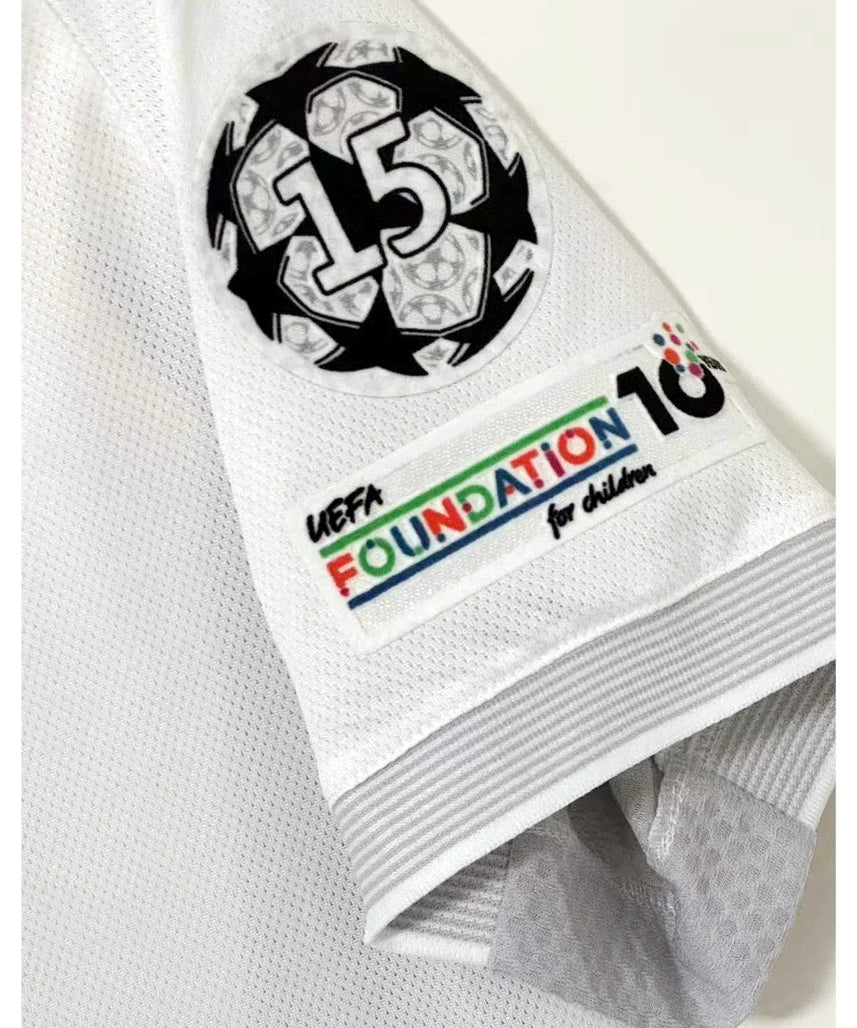 Vinicius Real Madrid 25-26 Signed Jersey