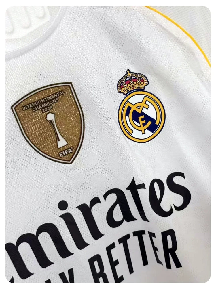 Vinicius Real Madrid 25-26 Signed Jersey