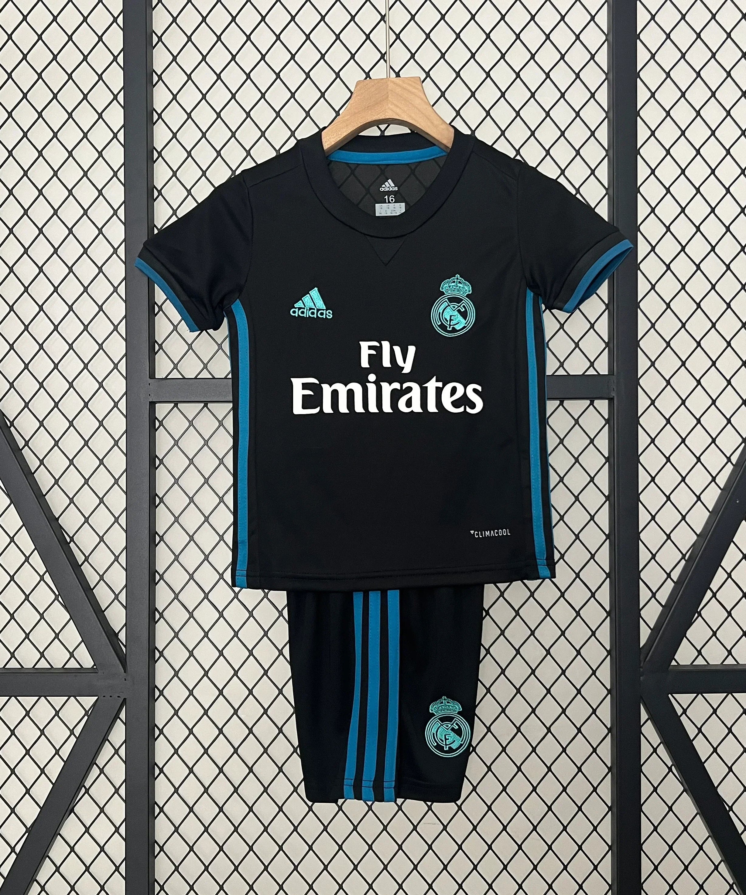 Real Madrid Retro 17/18 Auswärtstrikot Kinder