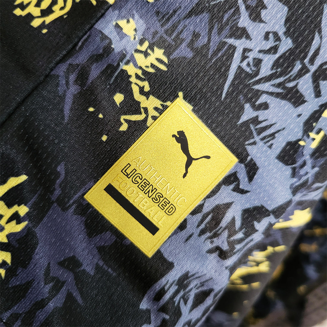 Manchester City "Black and Gold" Special kit