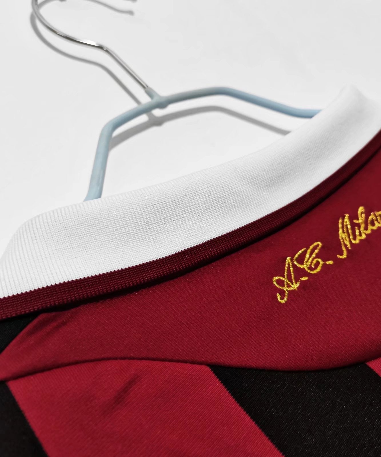 طقم ميلان الأساسي لموسم 2008-2009