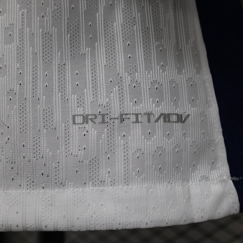 توتنهام 24-25 على أرضه