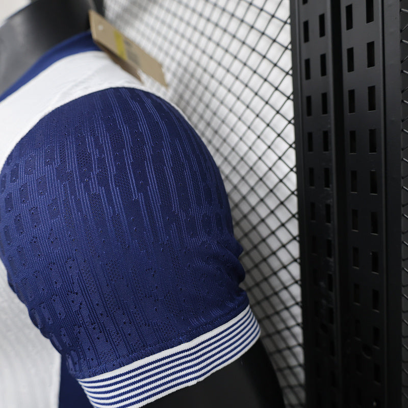 توتنهام 24-25 على أرضه