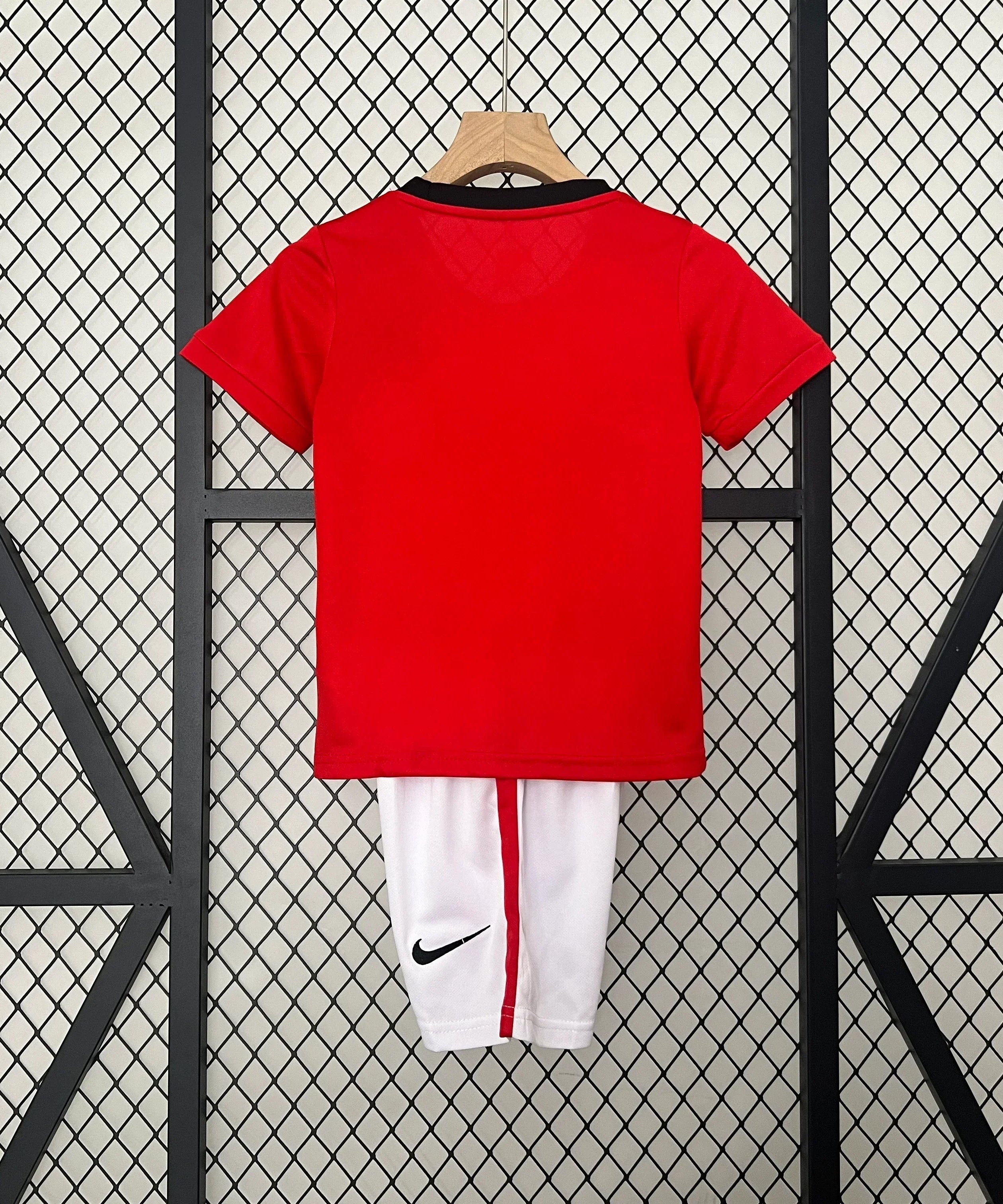 Camiseta retro de local Manchester United 09/10 para niños