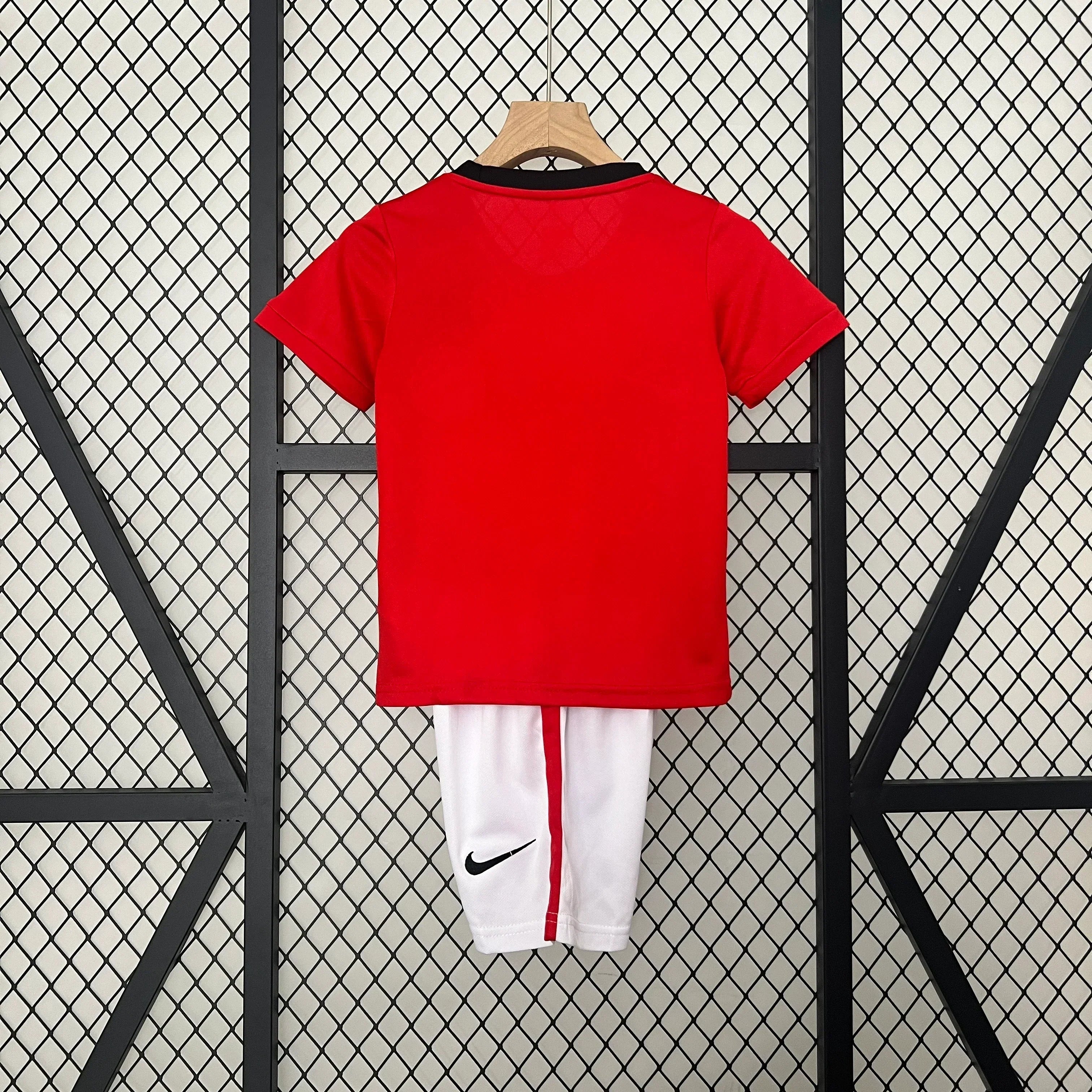 Camiseta retro de local Manchester United 09/10 para niños