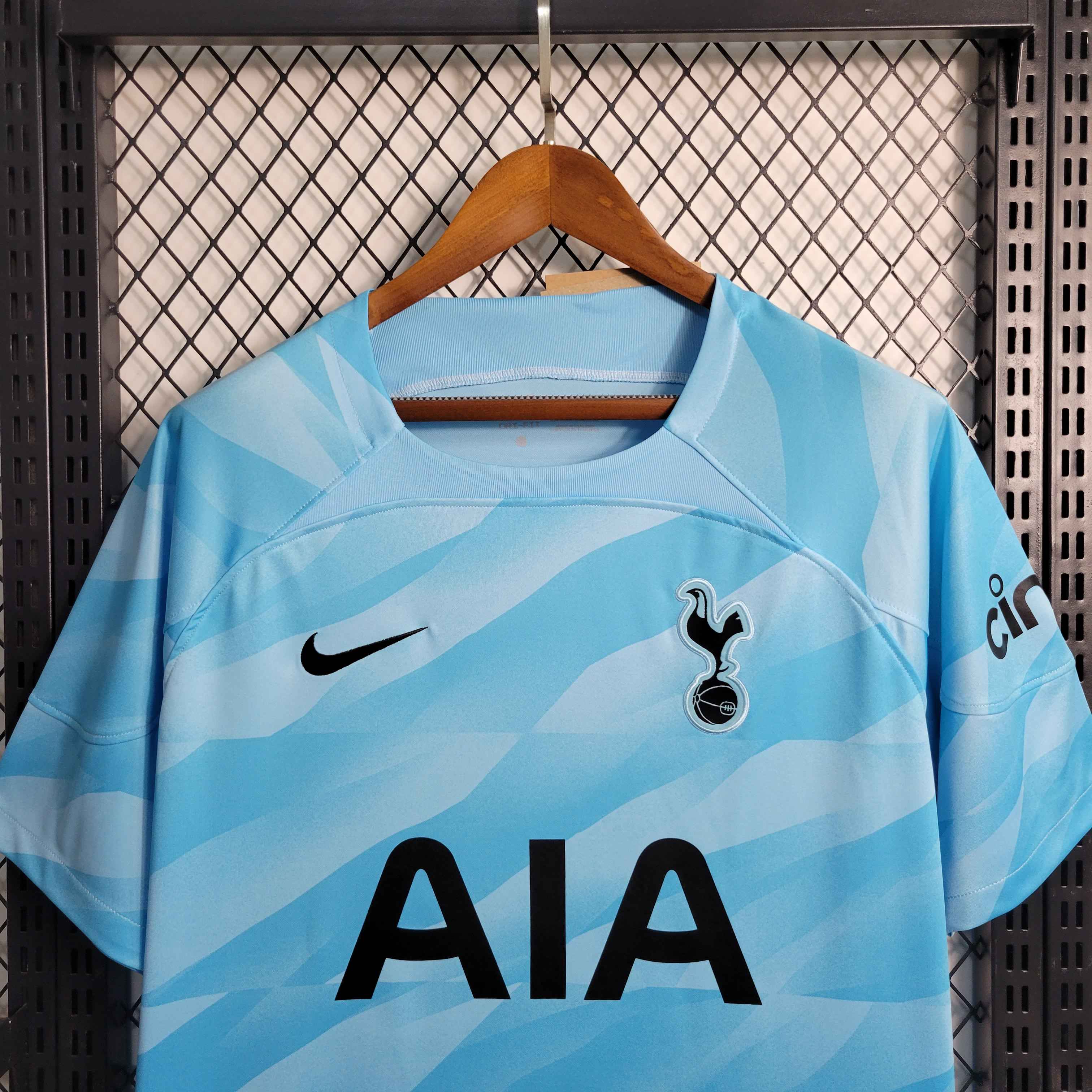 Tottenham HotSpur "Blue Ocean" Special