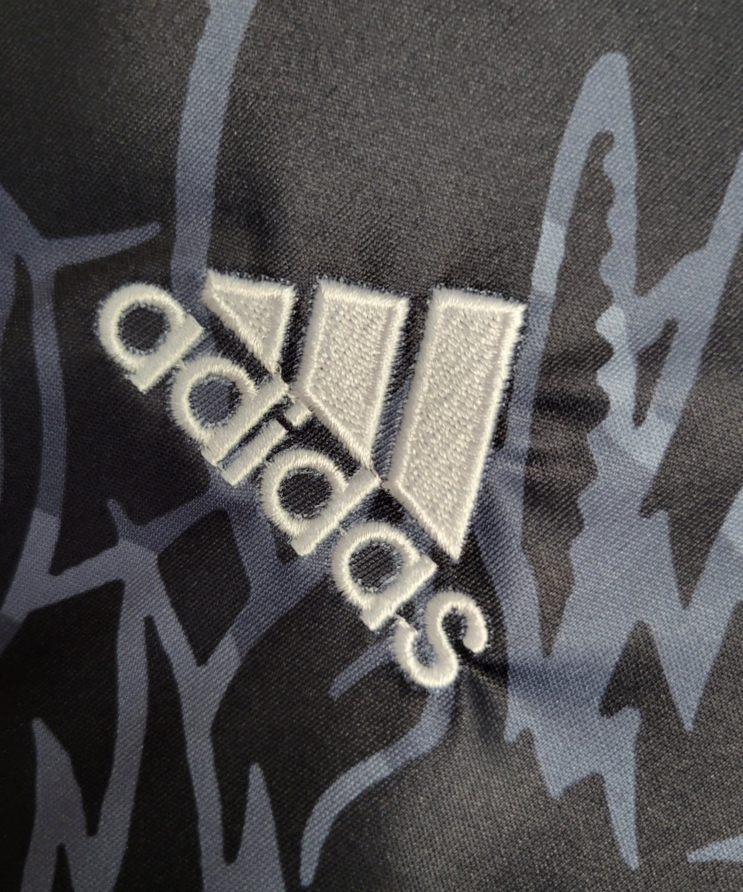 Real Madrid Jersey | Dragón Negro Special Kit | Malgane