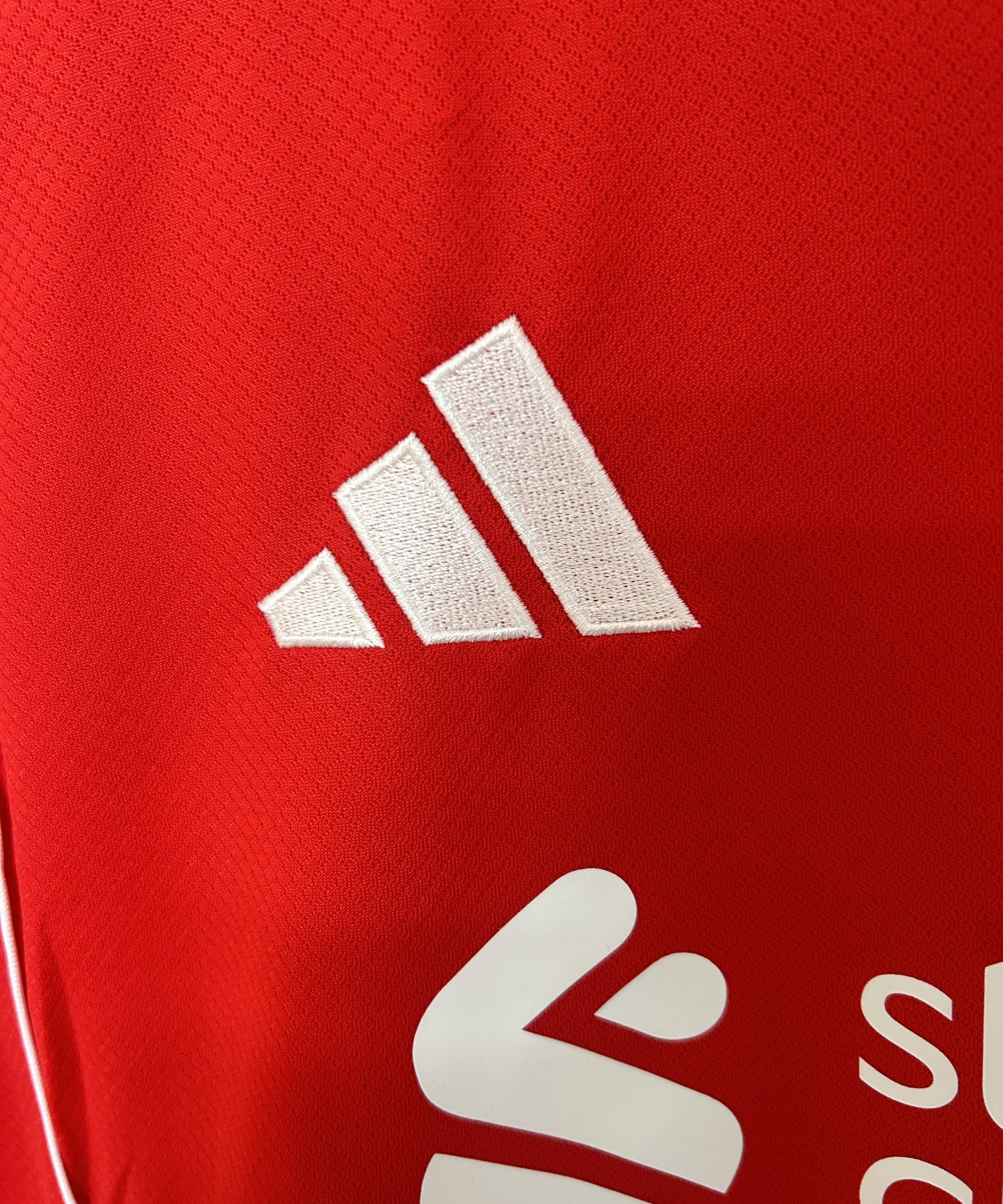 Liverpool 2025-2026 Heim Kit