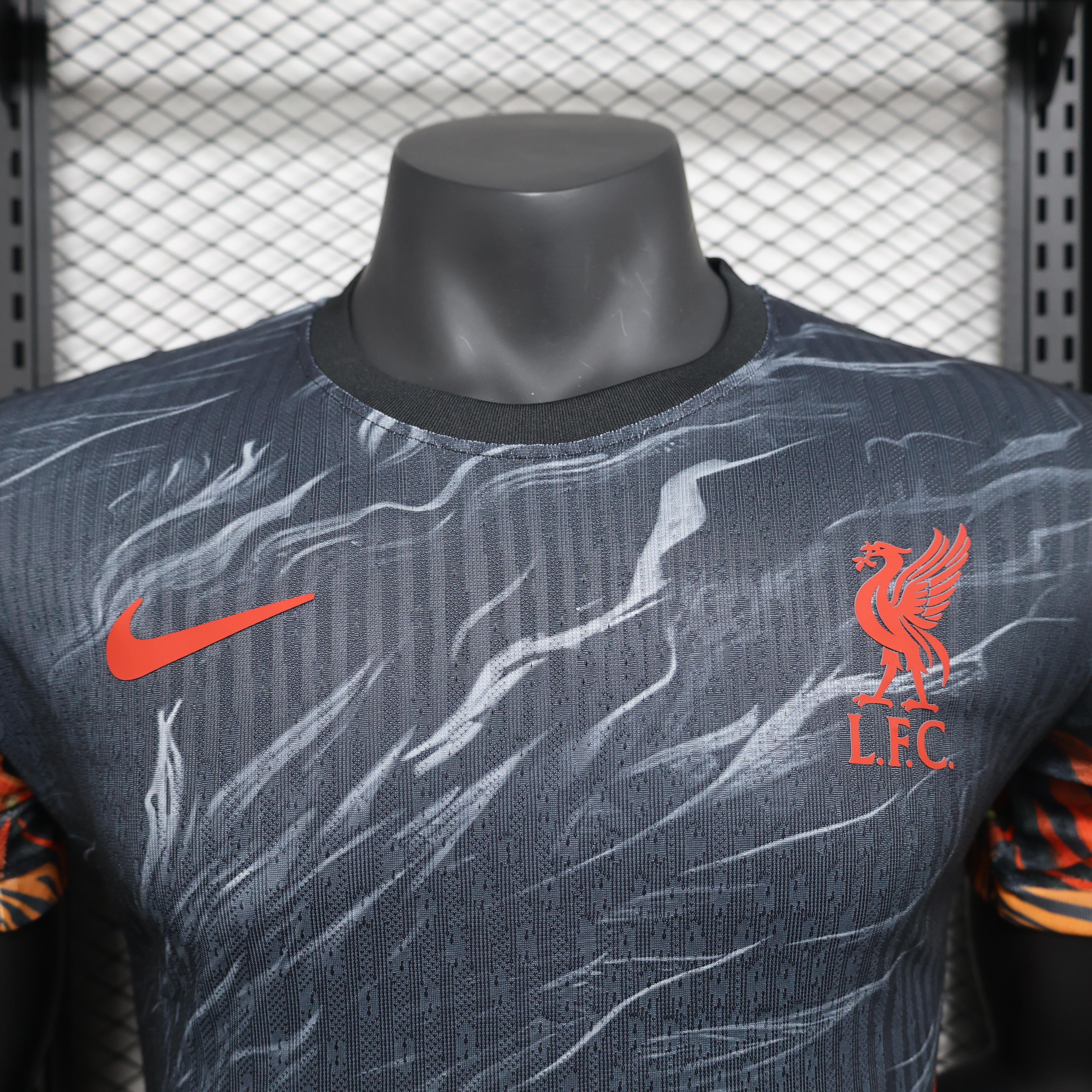 Liverpool "Wiedergeburt des Infernos" Spezial-Kit