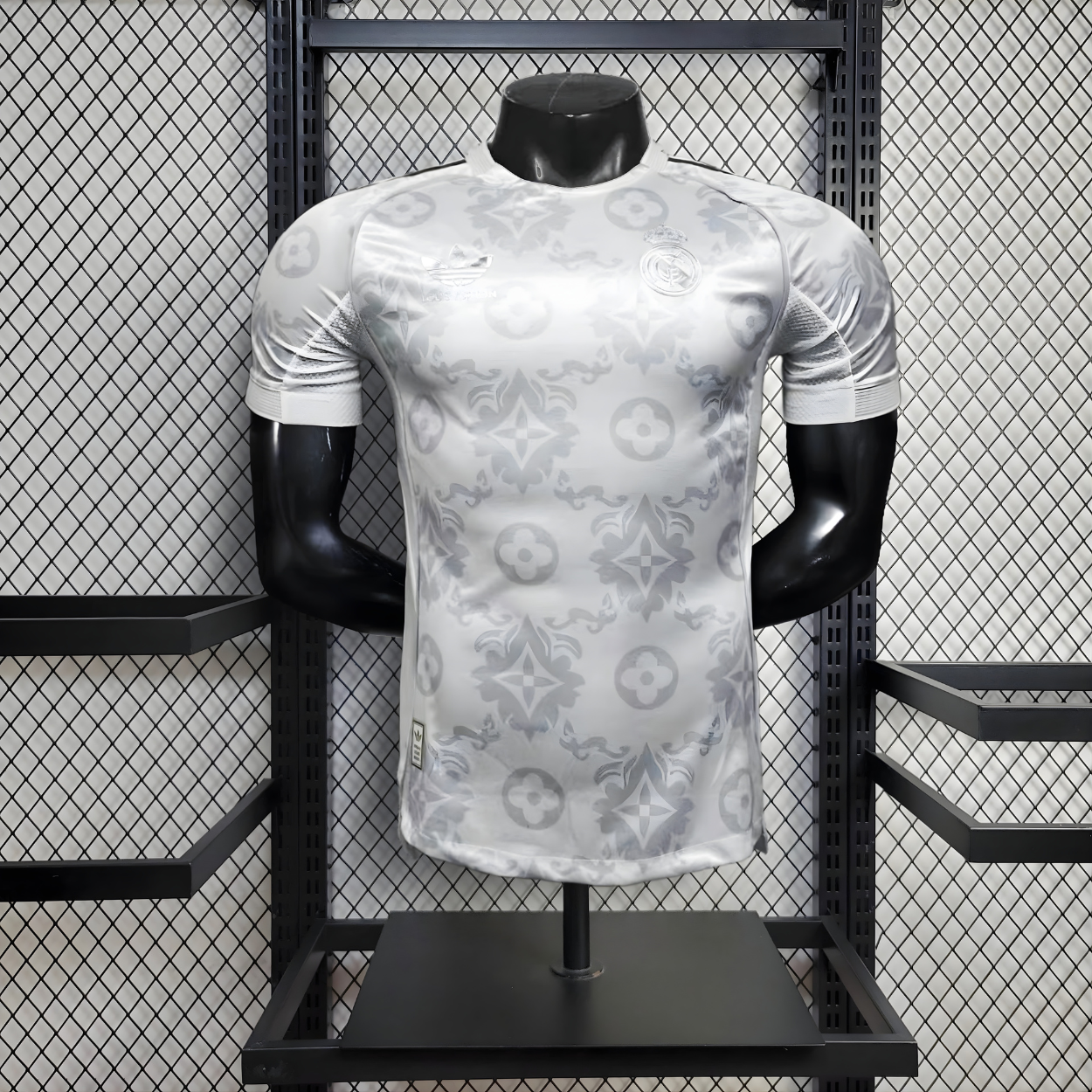 Real Madrid „LVWHITE“ Sonderedition