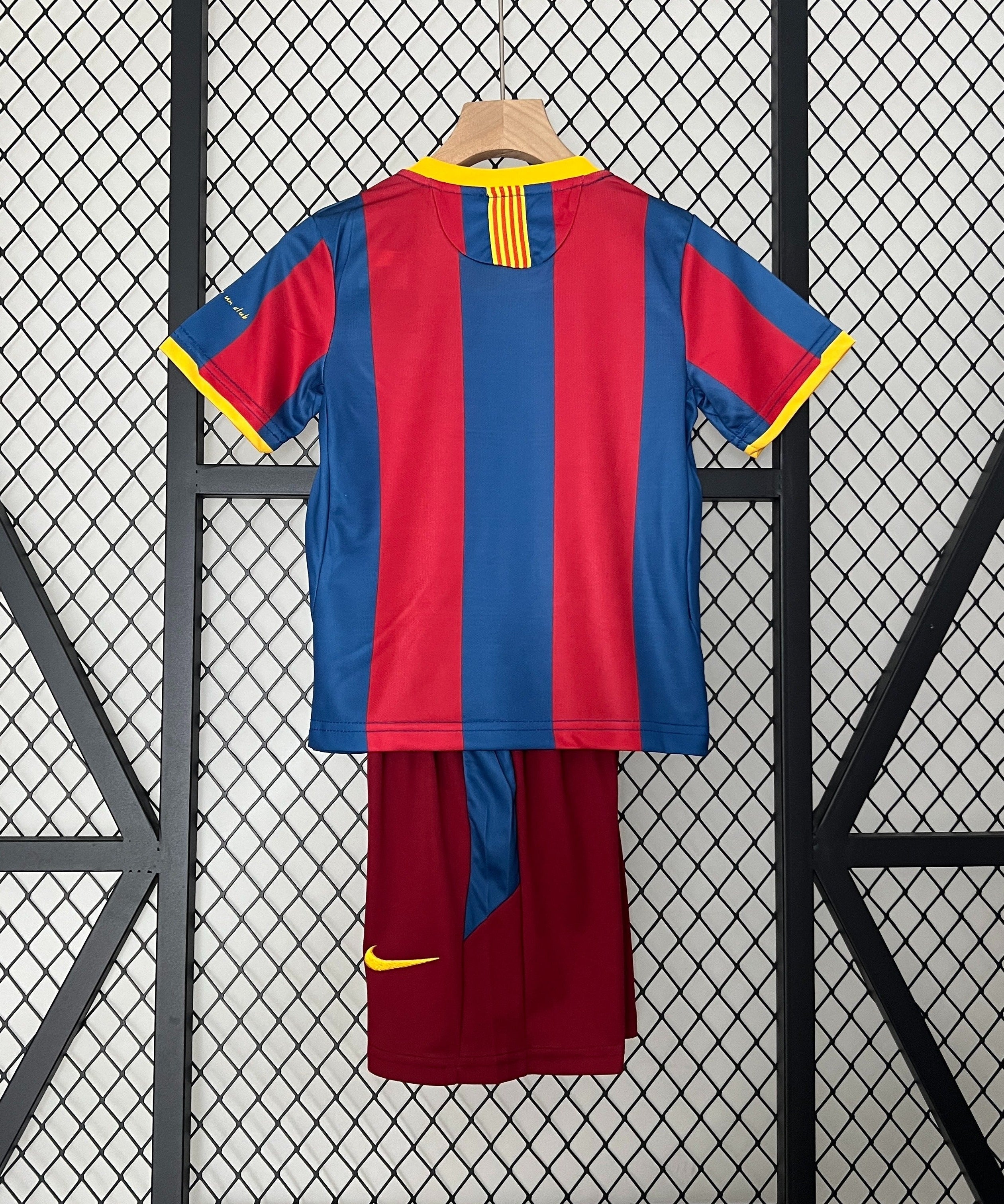 Barcelona 10-11 Home Retro Kids kit