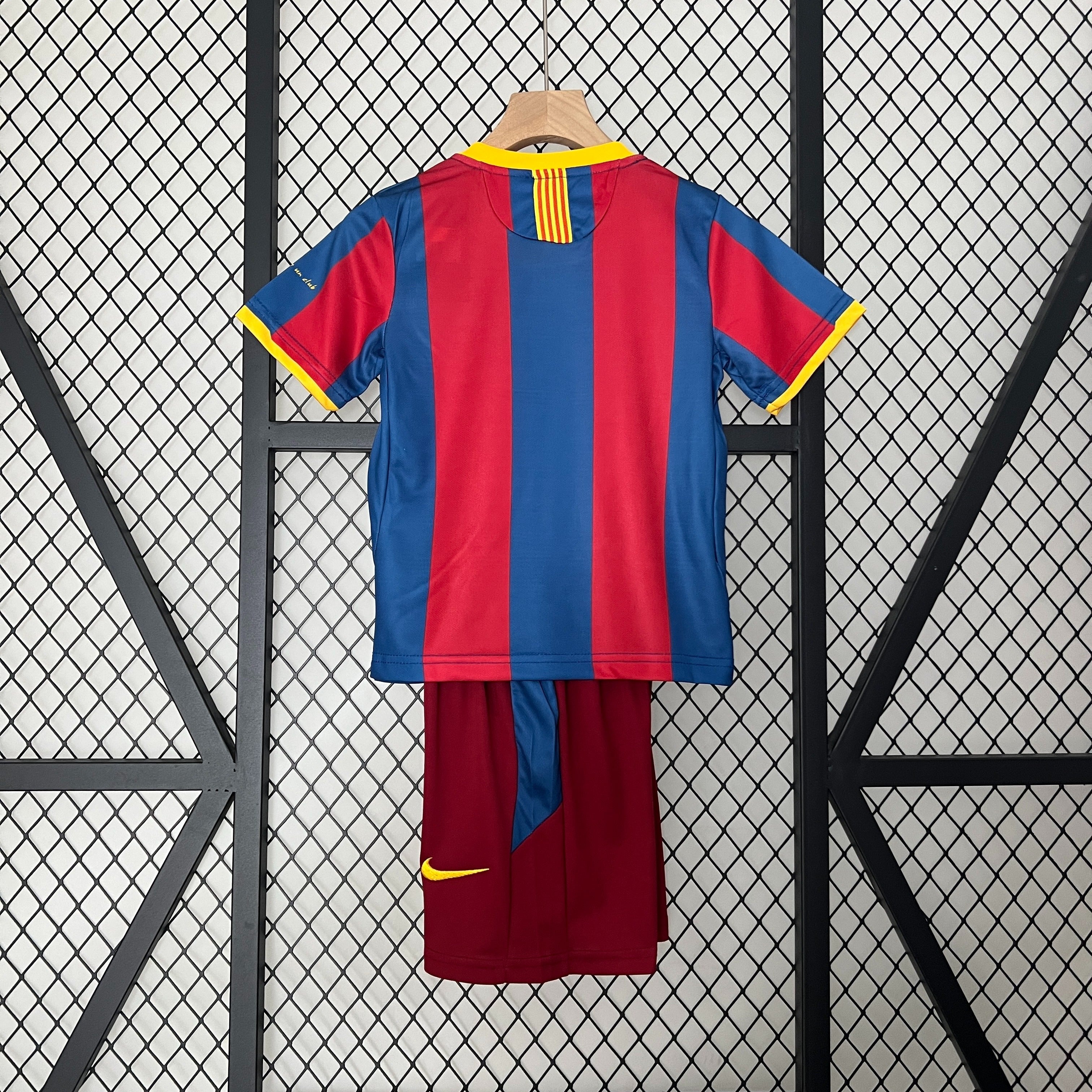 Barcelona 10-11 Home Retro Kids kit