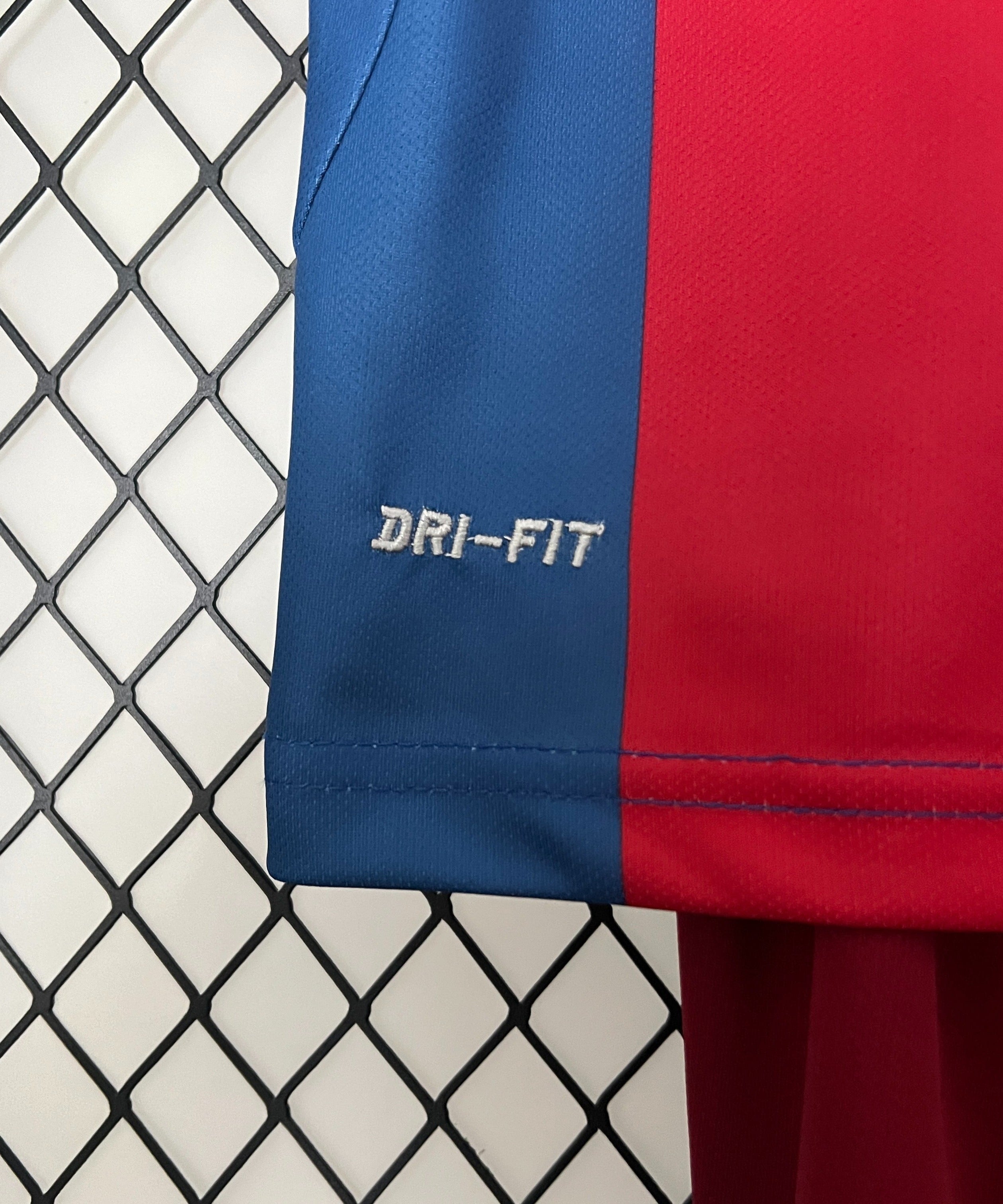 Barcelona 10-11 Home Retro Kids kit