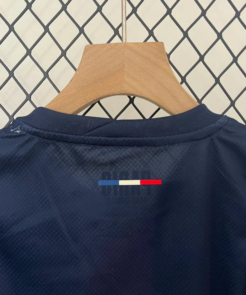 قميص باريس سان جيرمان الأساسي للأطفال لموسم 24/25