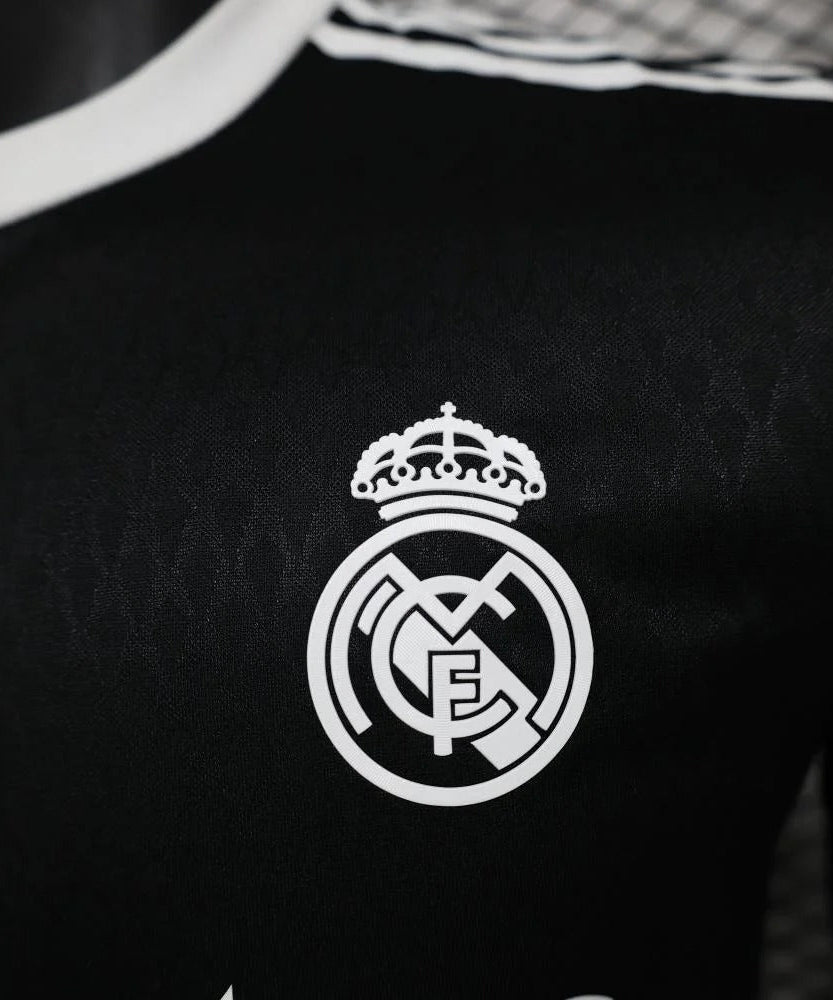 Real Madrid 2025-2026 Goalkeeper Kit