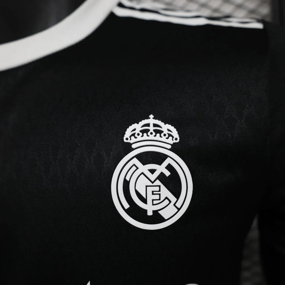 Real Madrid 2025-2026 Goalkeeper Kit