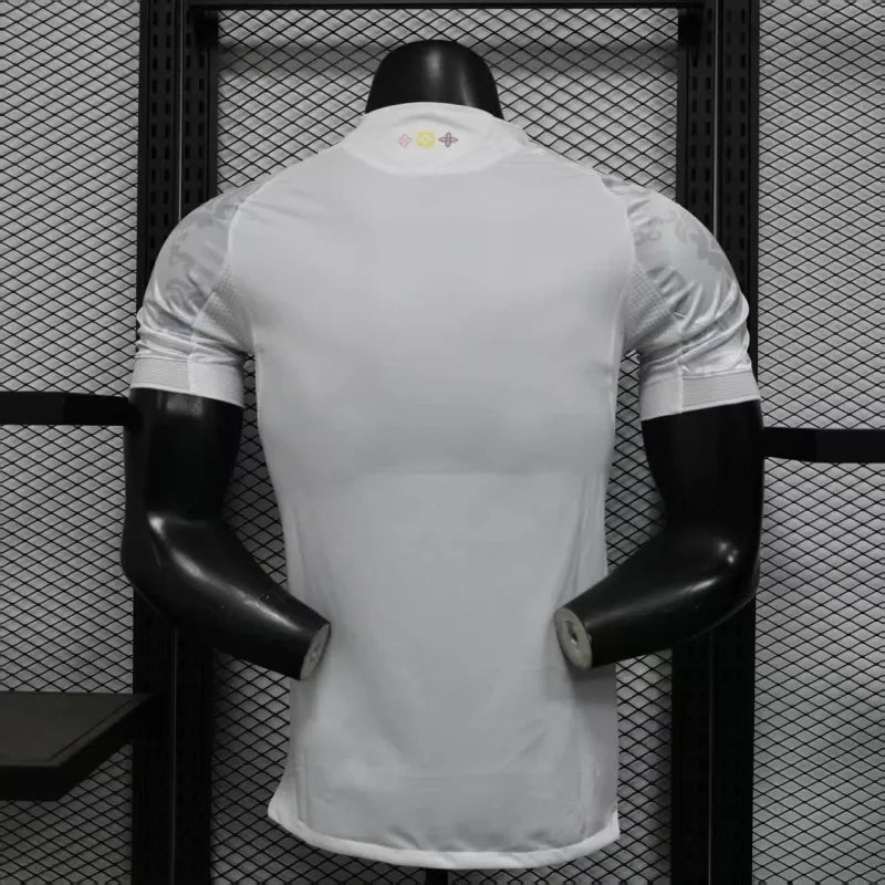 Real Madrid „LVWHITE“ Sonderedition