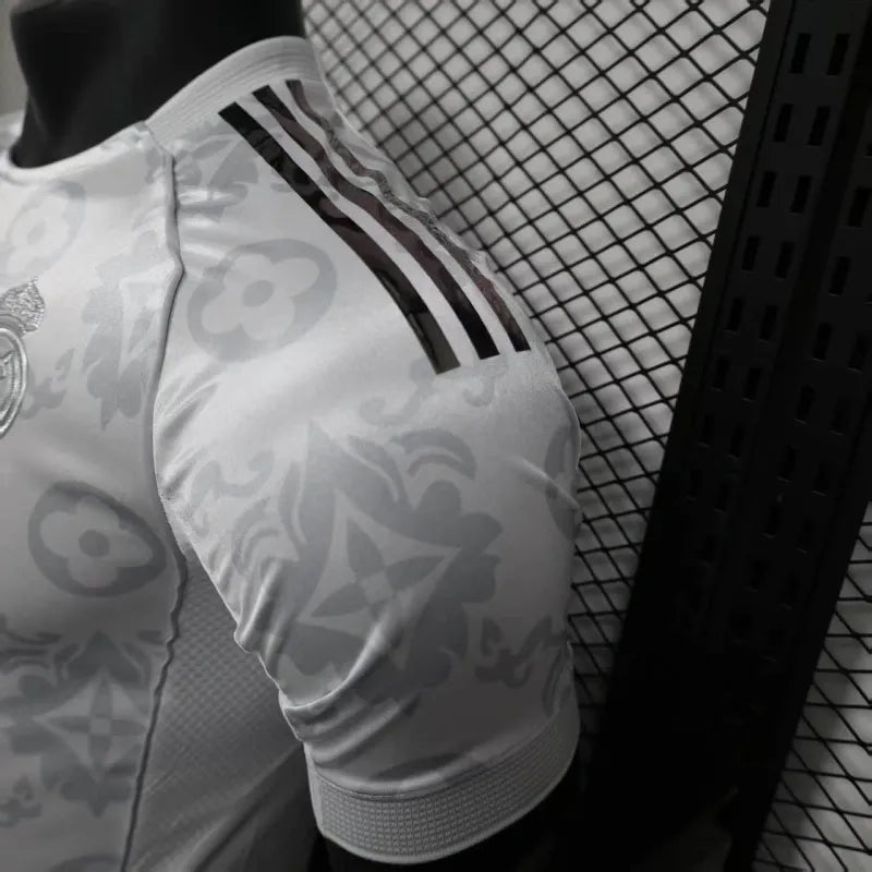 Real Madrid „LVWHITE“ Sonderedition