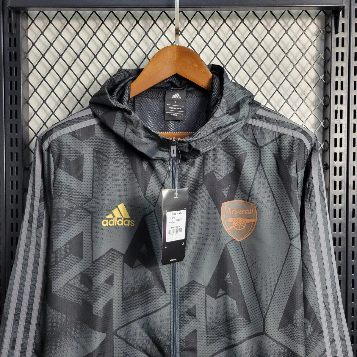 جاكيت أرسنال الواقي من الرياح لموسم 22/23