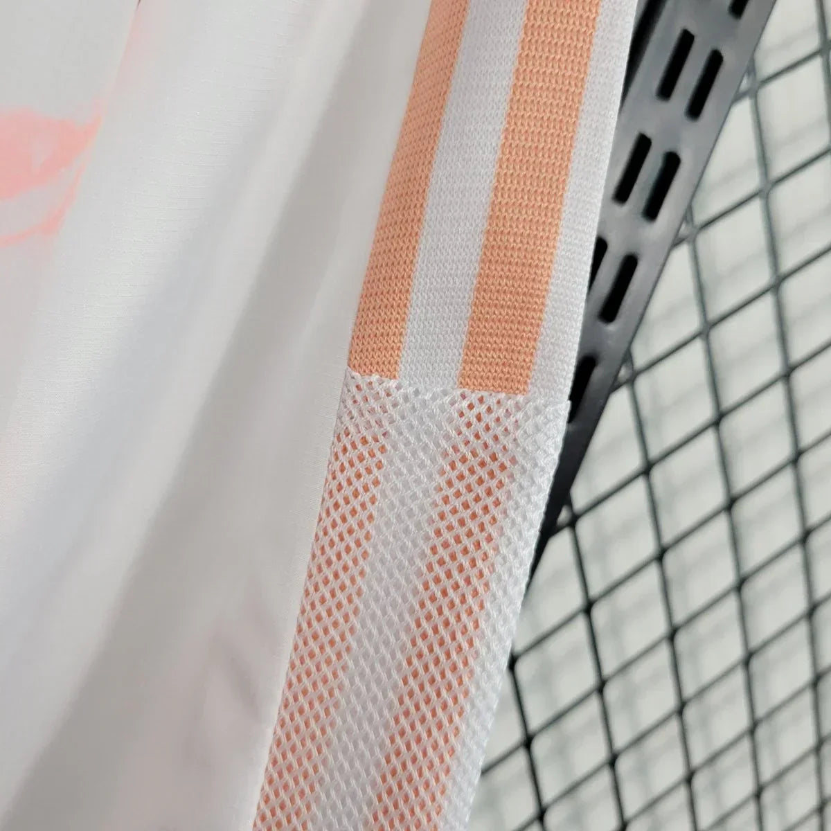 جاكيت أرسنال 1 المقاوم للرياح لموسم 23/24