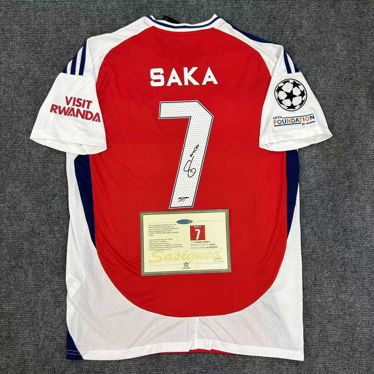 Arsenal "Saka" Signiertes Trikot