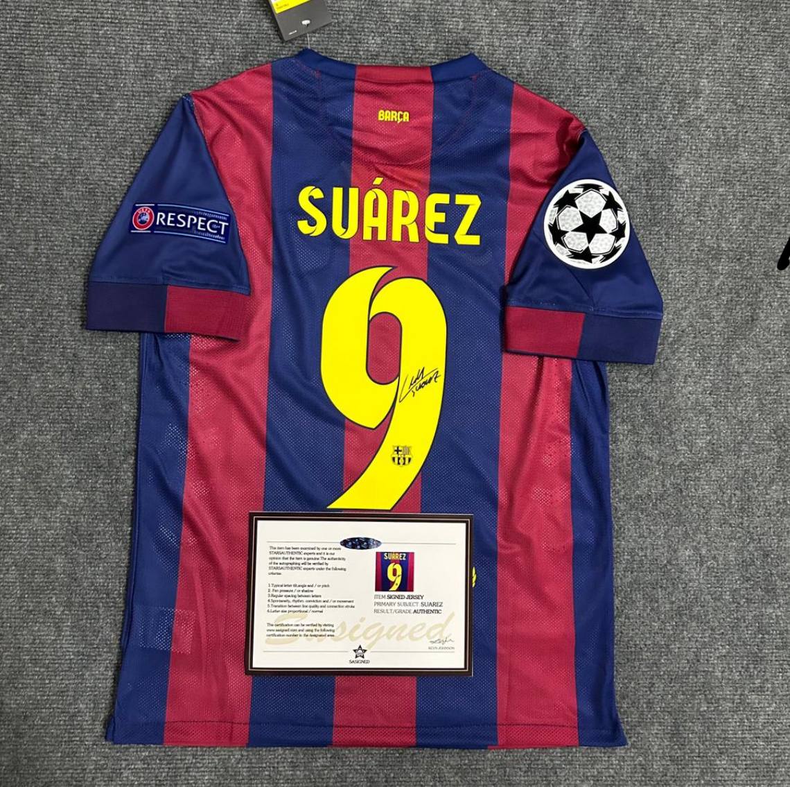 FC Barcelona "Suarez" Signiertes Trikot