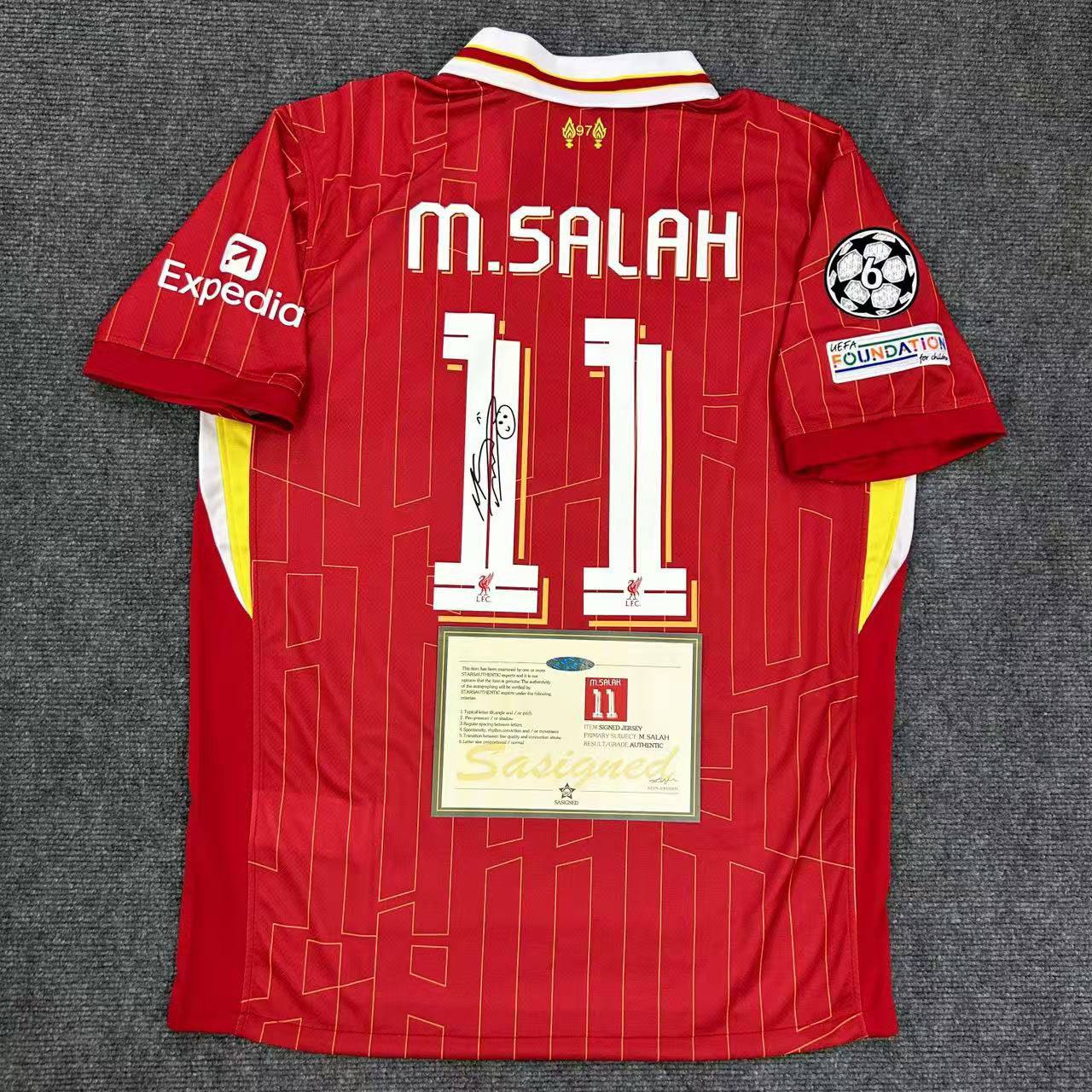 Liverpool "M. Salah" Signiertes Trikot